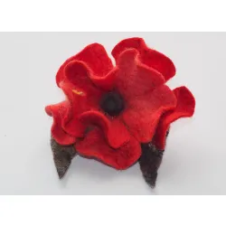 Broszka filcowa kwiat czerwony z merynosu i jedwabiu