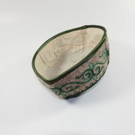 Czapka filcowa wełniana merino z haftem (54,55,57cm)