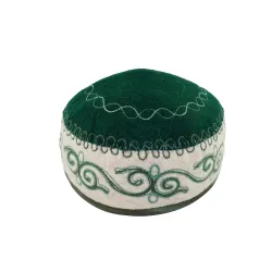 Czapka filcowa wełniana z haftem (54,55,56,57cm)