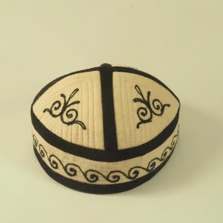 Filcowa męska czapka haftowana z wełny merynosów (57,58,59cm)