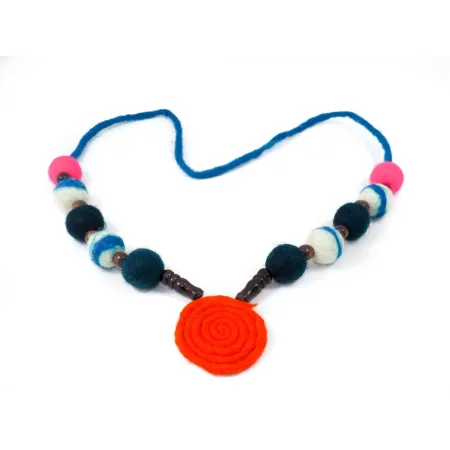 Kolorowy koral naszyjnik  Filcowy Ślimak