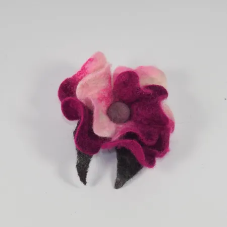 Broszka filcowa kwiat z wełny i jedwabiu