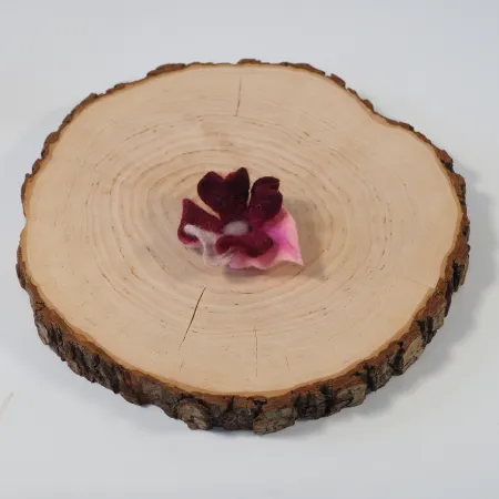 Broszka filcowa kwiat z wełny i jedwabiu