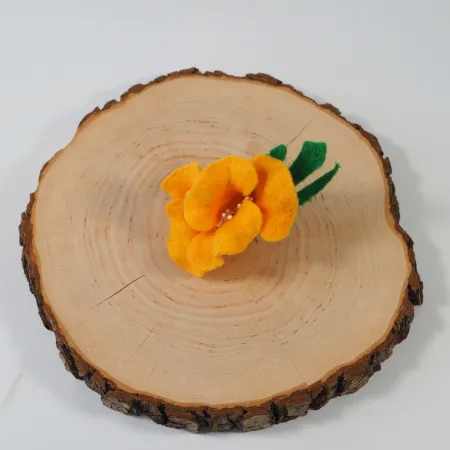 Damska broszka filcowa kwiat Żółty