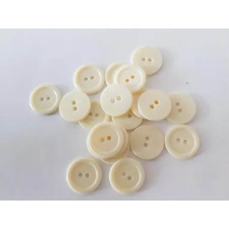 Guziki dwudziurkowe plastykowe 20 mm KREMOWY