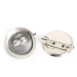 Baza do broszek okrągła o średnicy 14 mm.