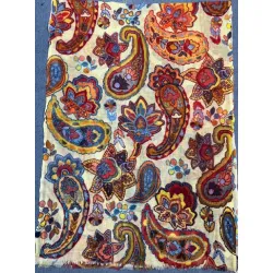 Damski szal kolorowy z wełny merino wyszywany w kwiaty