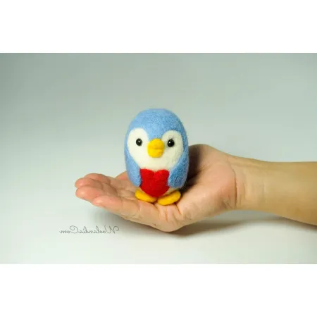 Pingwin z serduszkiem do sesji fotograficznej