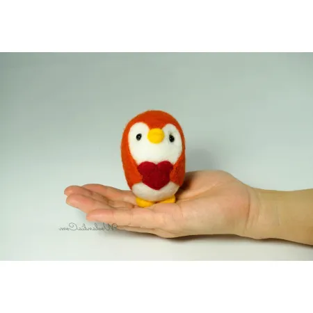 Pingwin z serduszkiem do sesji fotograficznej