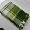 Wełniany pled narzuta koc z wełny merynos 140x205 cm ZIELONA KRATA