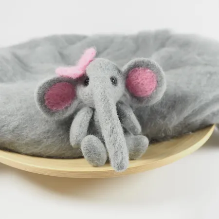 Maskotka słoń dziewczynka dla dzieci i dorosłych