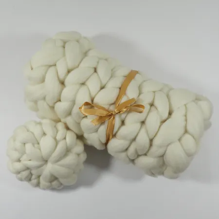 Kocyk czesankowy do sesji noworodkowej BIAŁY ECRU