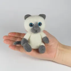 Kotek filcowy biało-szary do do fotografii noworodkowej