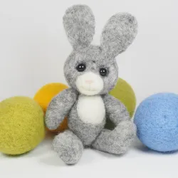 Królik filcowy do sesji fotograficznej noworodkowej SZARY BIAŁY