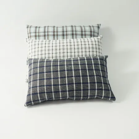 Poduszki w kratkę do sesji fotograficznej noworodkowej