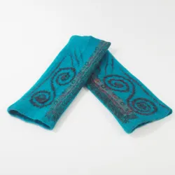 Mitenki w kolorze zieleni morskiej