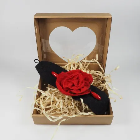 Eko pudełko opakowanie kraft Okienko Serduszko 150x140x30mm