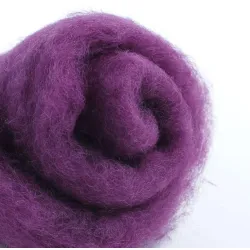 Wełna merynos w błamie do filcowania LILIOWY