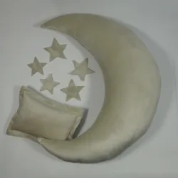 Poduszka Księżyc i gwiazdy do sesji noworodkowej BEŻOWY velvet