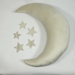 Poduszka Księżyc i gwiazdy do sesji noworodkowej BIAŁY velvet