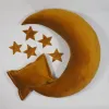 Poduszka Księżyc i gwiazdy do sesji noworodkowej musztardowy velvet