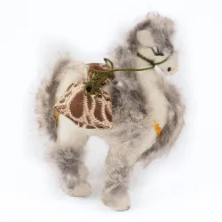 Filcowy wielbłąd z filcu i futra dla dzieci