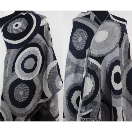 Duży wełniany damski szal w odcieniach szarości