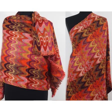 Damski szal wełniany w ognistych jesiennych barwach