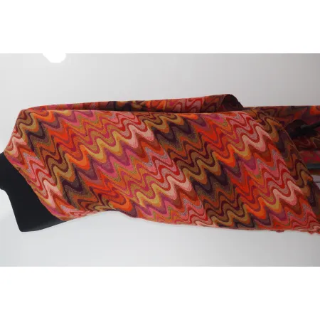 Damski szal wełniany w ognistych jesiennych barwach