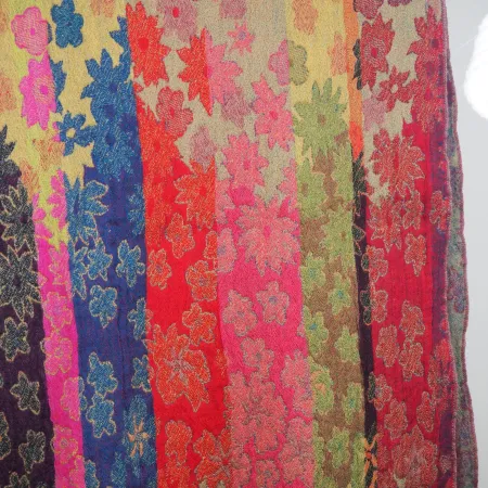 Damski szal dwustronny w kwiaty z wełny merynosów