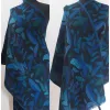 Elegancki granatowy damski szal z wełny z merynosów